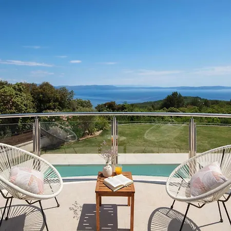 빌라 Luxury Panorama With Amazing Seaview In Gondolici 7 Km From Rabac